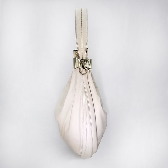 GUCCI - Calfskin Duchessa Hobo Off White/Cream Medium Sized Bag - Picture 10 of 12